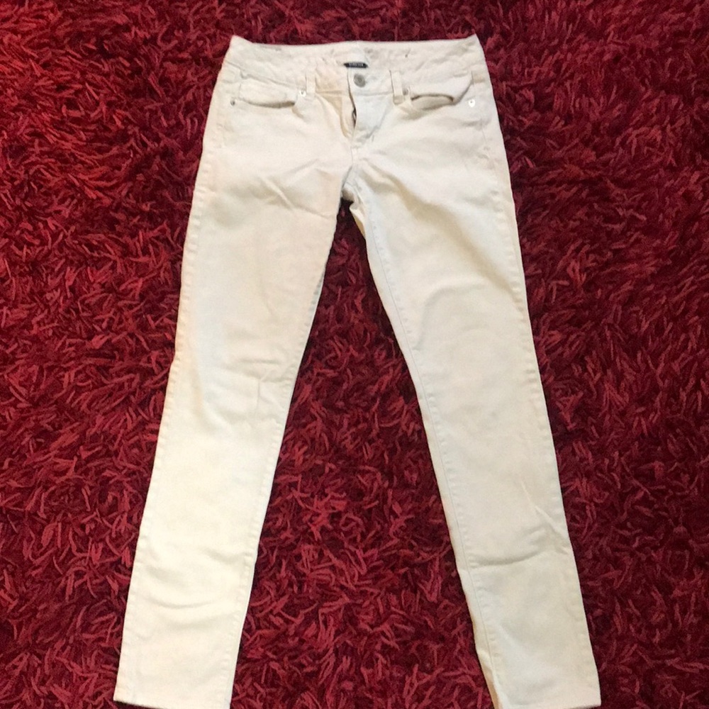 *White American Eagle skinnies size 2*